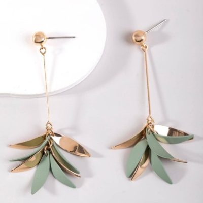 1 Pair Of Exquisite And Sweet Multicolor Dopamine Spray Painted Petal-Leaf Tassel Earrings For Women, Long Style, Suitable For Spring/Summer Beach…