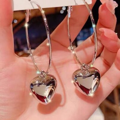 2pcs Fashionable Minimalist Chunky Large Hoop & Puffy Heart Pendant Dangle Earrings For Parties, Dating, Gift And Casual Wear