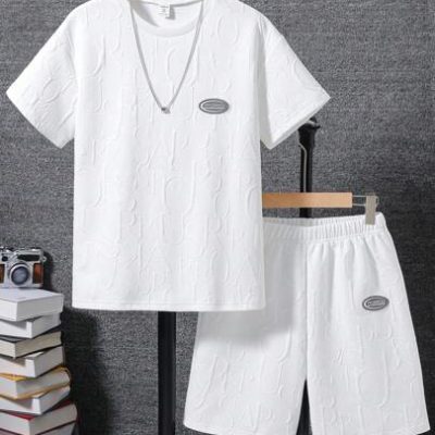 2pcs/Set Teenage Boys’ Letter Patched Short Sleeve T-Shirt And Shorts With Embossed Logo Detail