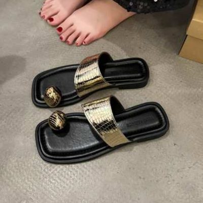 Fashionable And Lightweight Teenager Slippers, Stylish Flat Women Shoes