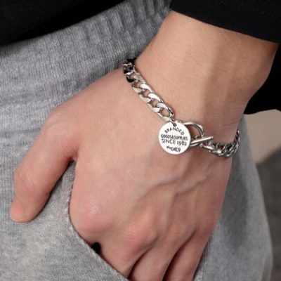 Fashionable and Popular Men Round Charm Chain Bracelet Alloy for Jewelry Gift and for a Stylish Look