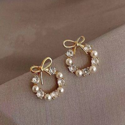 Faux Pearl Decor Earrings