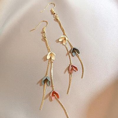 Flower & Metal Tassel Drop Earrings