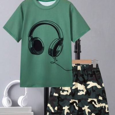 Headphone Print Tee And Camo Pattern Flap Pocket Short