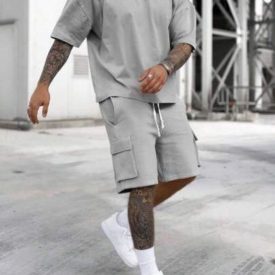 Manfinity EMRG Men’s Solid Drop Shoulder Short Sleeve T-Shirt And Shorts 2pcs/Set