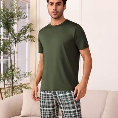 Men’s Solid Color Round Neck Short Sleeve Top And Plaid Printed Shorts Homewear Set