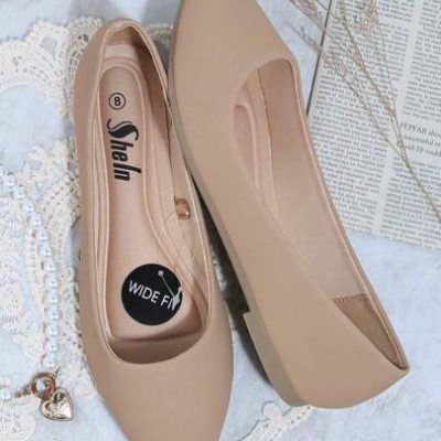 Minimalist Point Toe Wide Fit Flats