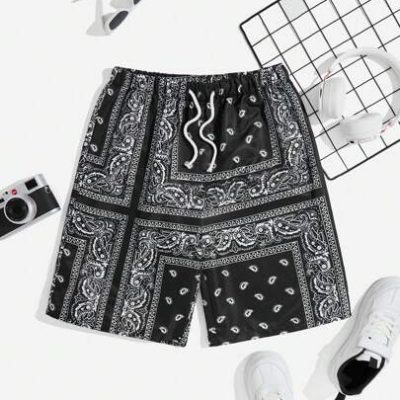 SHEIN Teenage Boys’ Casual Paisley Printed Shorts