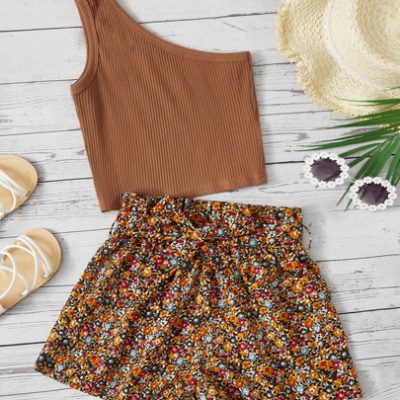 SHEIN Tween Girl One Shoulder Top & Ditsy Floral Print Belted Shorts