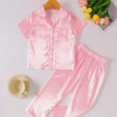 SHEIN Young Girl Comfortable Pink Striped Short Sleeve Shirt And Pants Set For Leisure