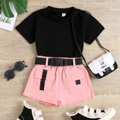 SHEIN Young Girl Round Neck Tee & Dual Pocket Belted Shorts