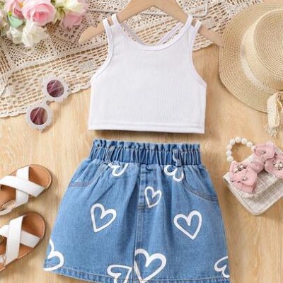 SHEIN Young Girl’s 2pcs Trendy And Cute Striped Crop Top And Heart Print Denim Skirt With Shoulder Straps, Summer