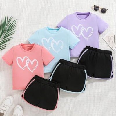 Young Girl 2pcs/Set Fashionable Heart-Shaped Design Round Neck Short-Sleeved T-Shirt And Shorts Summer Outfits, 3 Colors Available