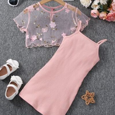 Young Girl , Concise And Sweet Pink Floral Print Regular Sleeve Round Neck Top With Matching Shorts Set For Summer